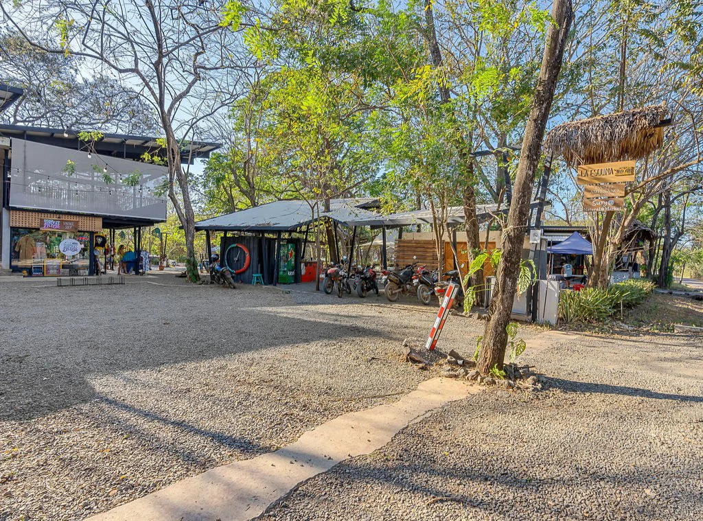 La Esquina de Avellanas: The Premier Commercial Plaza in Playa Avellanas, Costa Rica - Gallery image 16