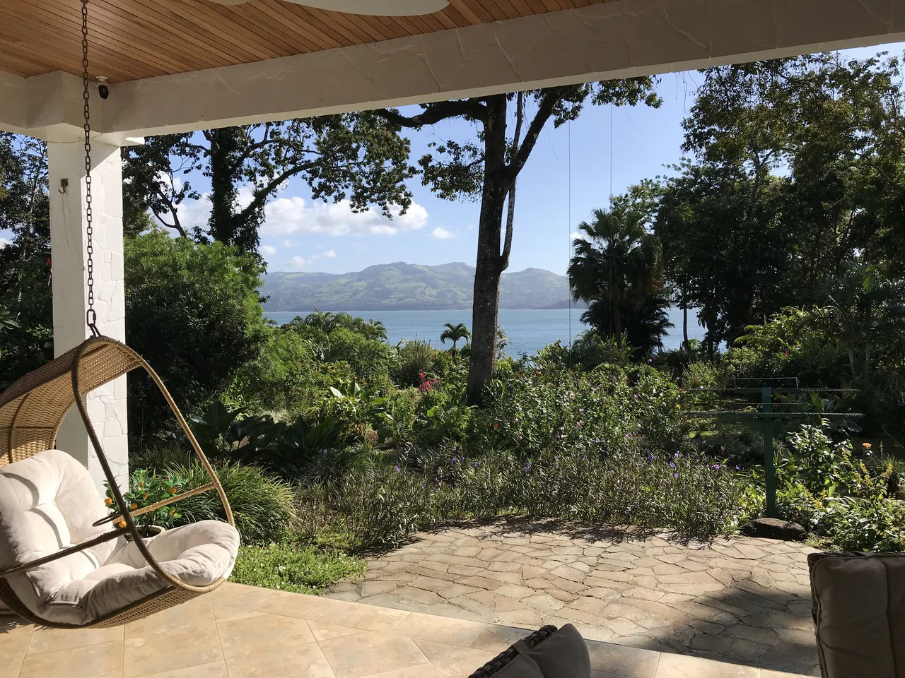 Villa Corazon: Unique LAKE FRONT property, 2 Villas and Tiny house on 5 acres with lake access. - Gallery image 27