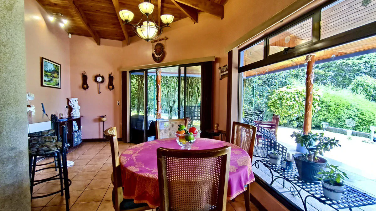 Property for sale with the 3 houses in San Rafael - Gallery image 35
