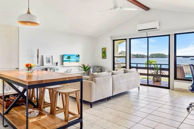 Pacific Beach #10: Fully Renovated One-Bedroom with Panoramic Ocean & Marina Views