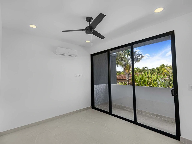 Modern Beachside Home with Office & Garage: Walking distance to the beach in a great community! - Gallery image 21