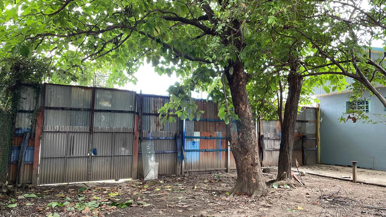 Property for rent or sale in the center of Liberia 2 houses with 350 m², 2 big living rooms, 7 rooms, a garden, and 9 parking lots - Gallery image 19