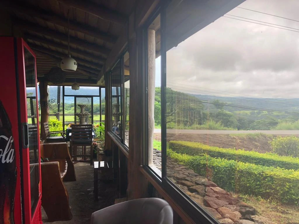 Beautiful Mountain Property for Sale in the Tourist Area of Miravalles, Currently Rented and Operating as a Restaurant – Excellent Investment Opportunity - Gallery image 12