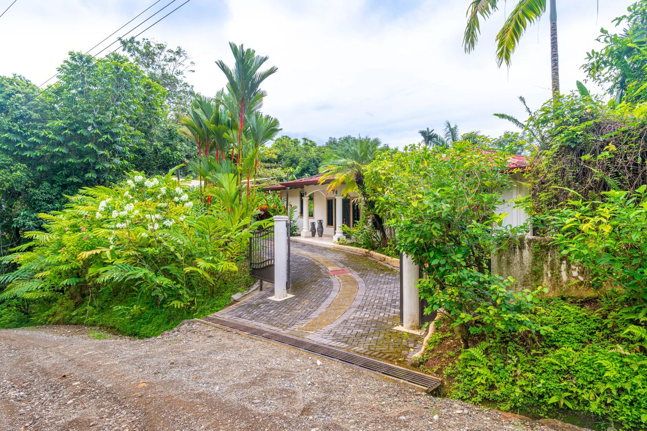 Ocean Mountain View with Privacy! Casa Carpe Diem: Mountain House For Sale in Ojochal - Gallery image 54