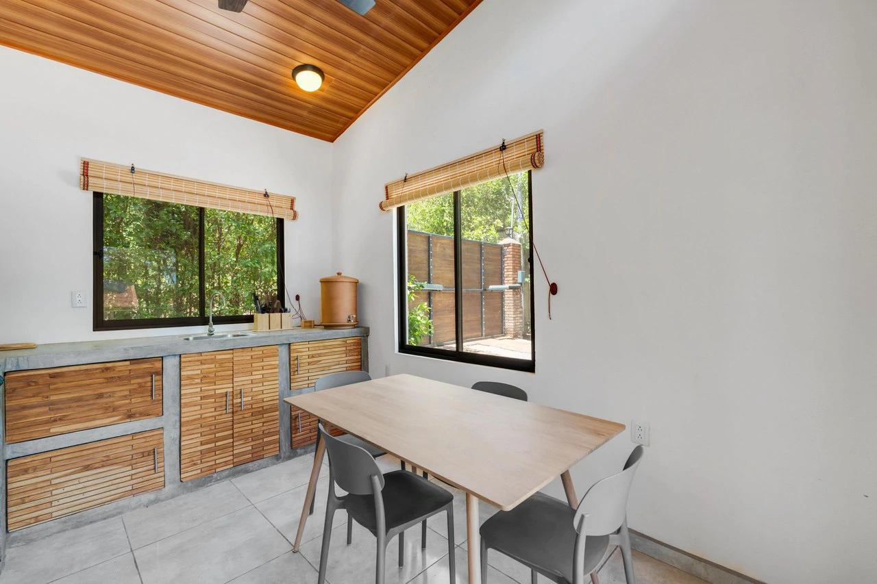 Multi-Home Property: Versatile Estate Near Playa Avellanas - Gallery image 7