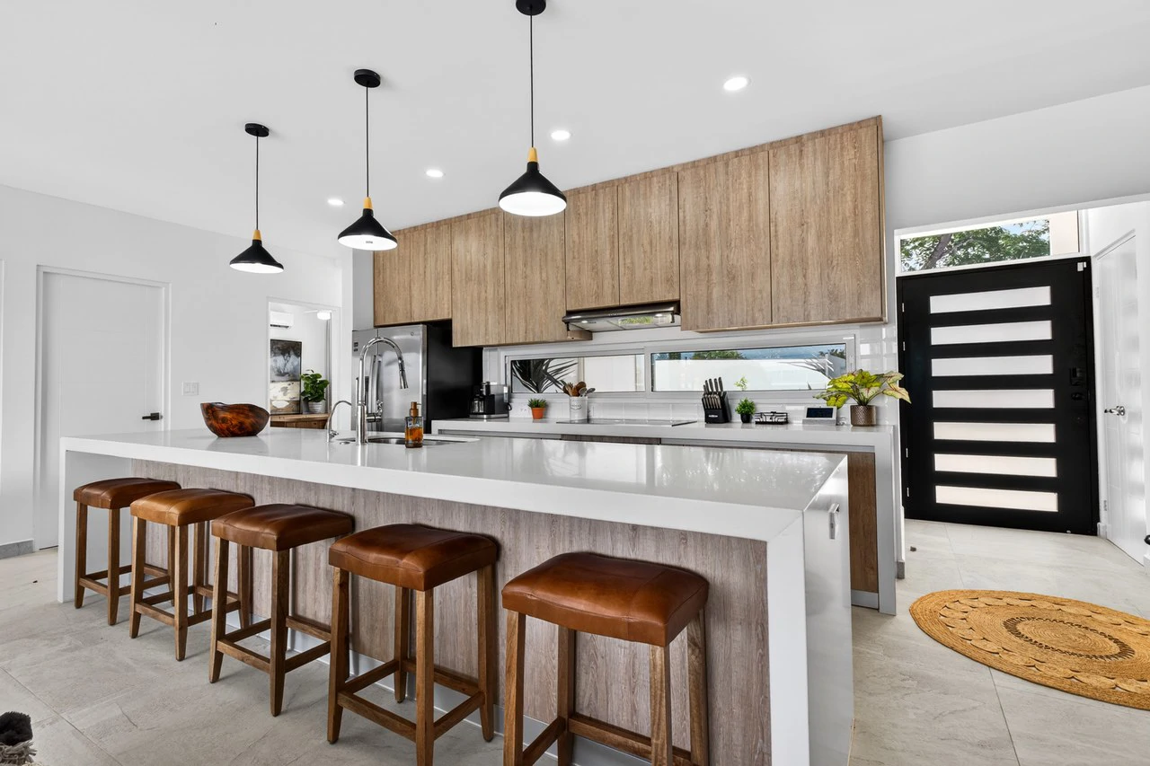 C5 Enclave: Premium Furnished 5-Bedroom Retreat Near Playa Avellanas - Gallery image 4