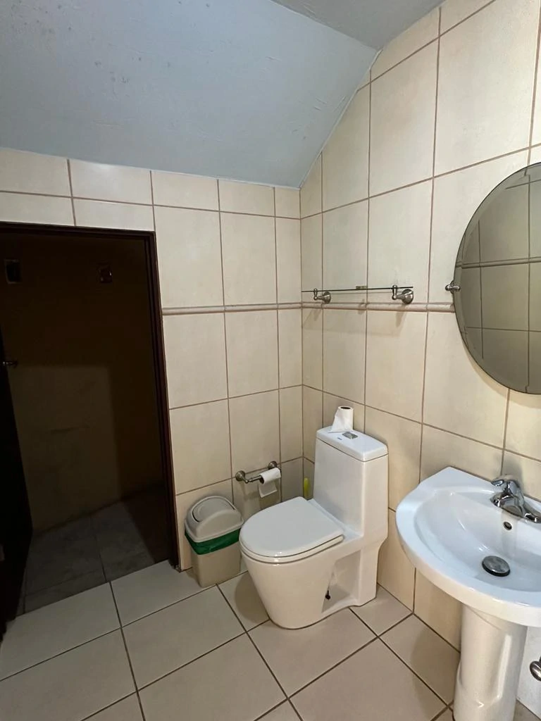 House For Sale in San Antonio - Gallery image 11