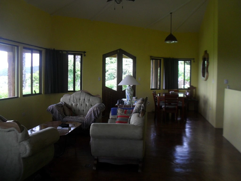 NATURE LOVERS PARADISE ! Jungle home on 25 acres with beautiful views - Gallery image 18
