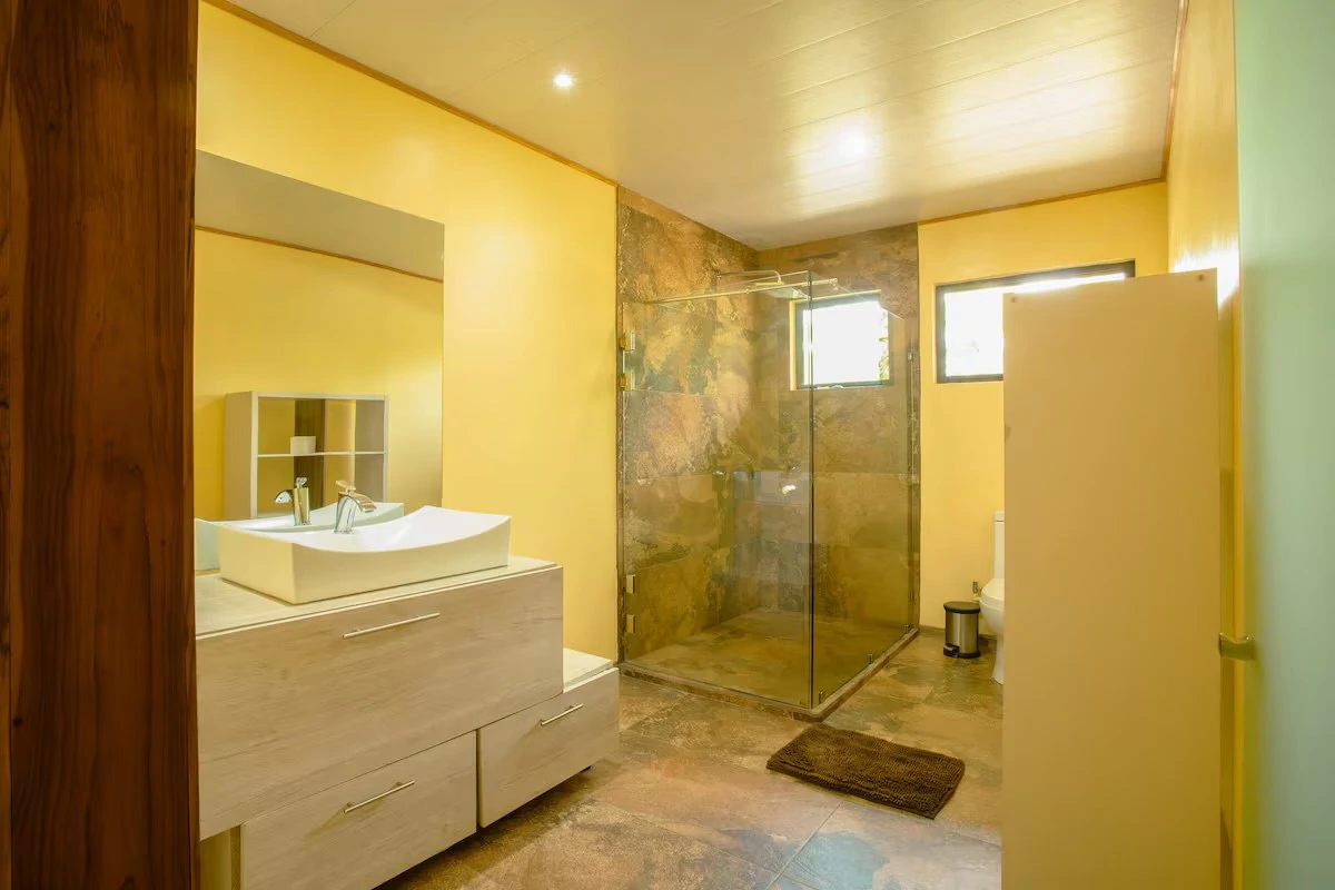 La Fortuna: Own a Slice of Paradise in La Fortuna Arenal – Perfect for Living or Investing! - Gallery image 14
