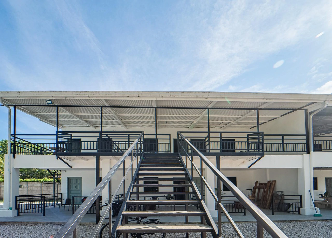 Cantarana Studios: Multiunit Property with tons of Potential - photo 12