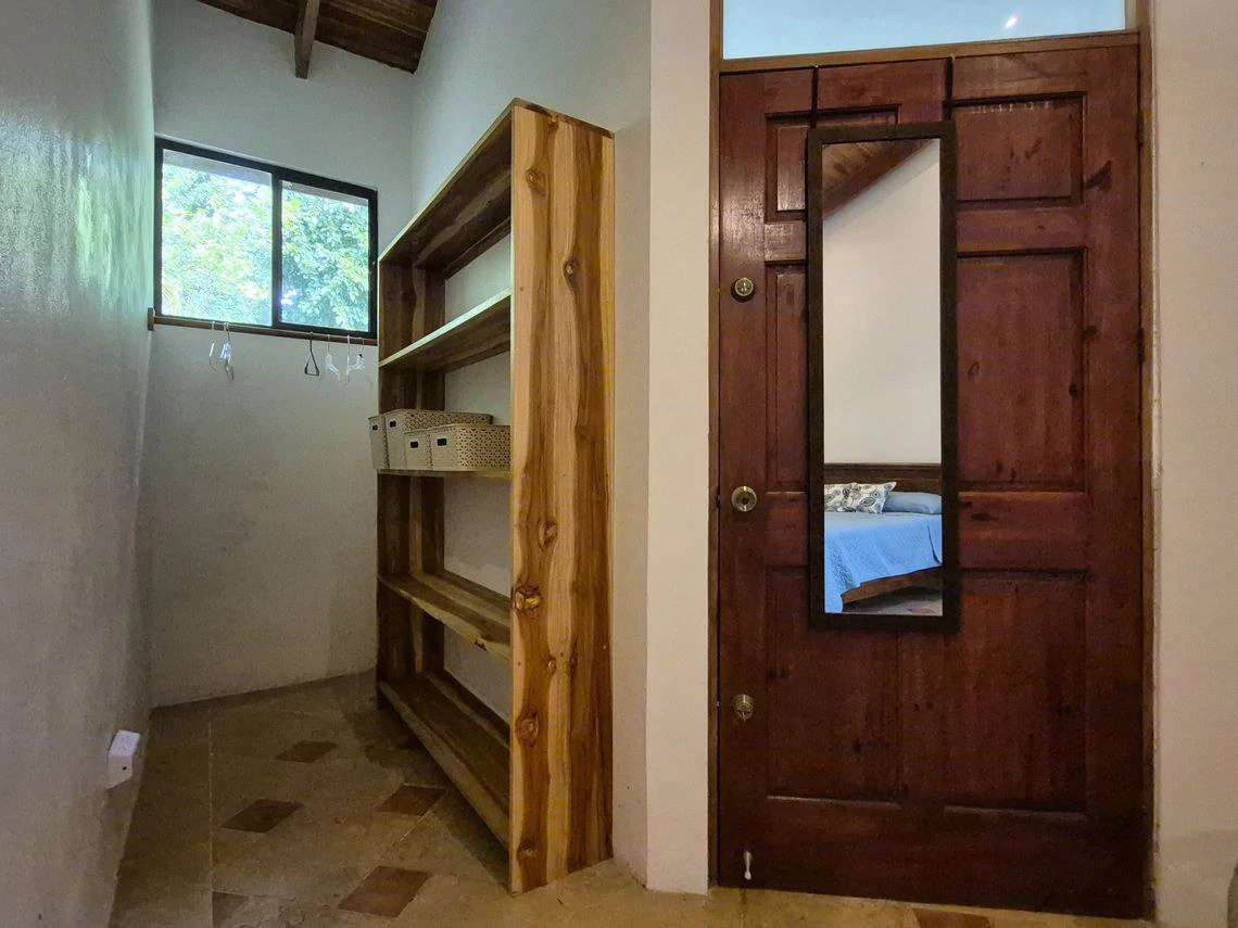 Casa Ora: Price Reduction - Charming Renovated Home with Expansion Potential, Close to All Amenities. - Gallery image 21
