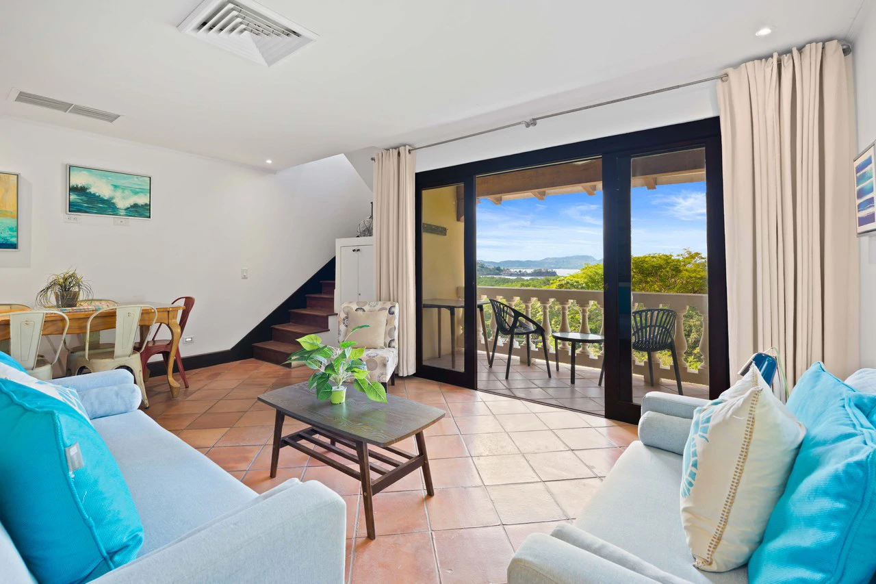 Tres Vistas Marina Real: Stunning 3BR Penthouse with Ocean & Marina Views - Gallery image 4