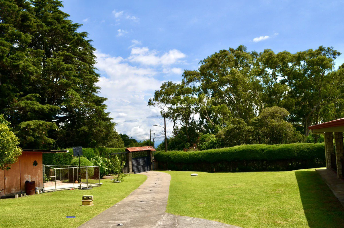 Property for sale with the 3 houses in San Rafael - Gallery image 68