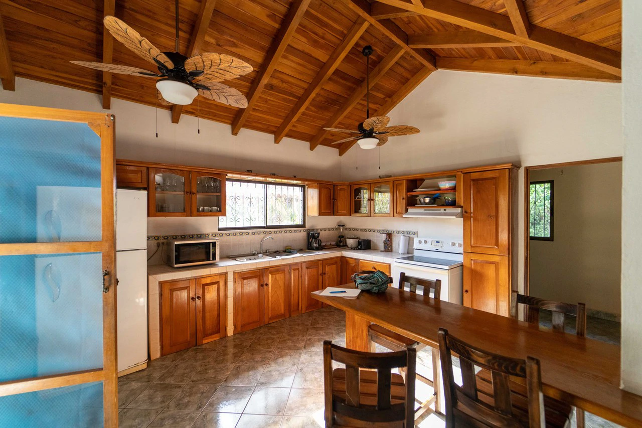 Casa Danny 2BR/2BA Home in the Center of Samara - Gallery image 8