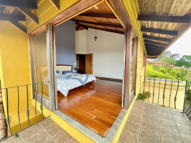Colonial-Contemporary House with Retractable Star Roof, Guest House, and Panoramic Views - Gallery image 26