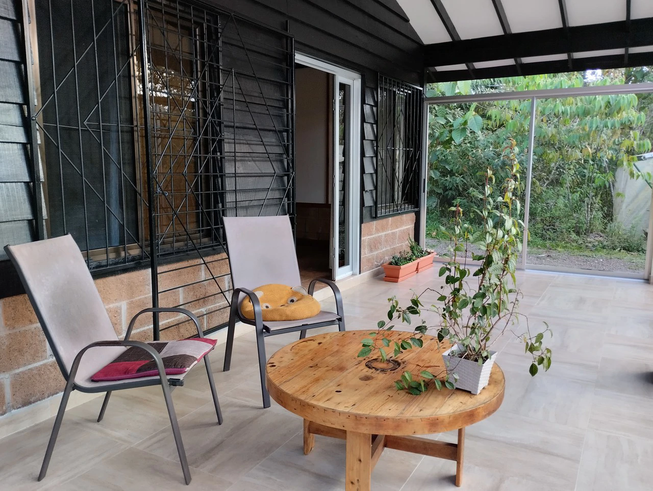 Charming Private Mountaintop home in the perfect climate of San Vito Coto Brus, San Isidro-Perez Zeledon, San Vito, San Jose, Costa Rica - Gallery image 19
