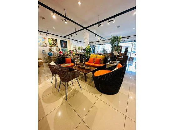 Strip Center Unit For Sale in Escazú
