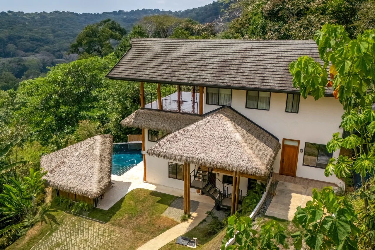 1.25 ACRES – 4 Bedroom Luxury Ocean View Home In Gated Community With Amazing Pool, Yoga Deck, Easy Access! Owner Financing Available!! - Gallery image 32