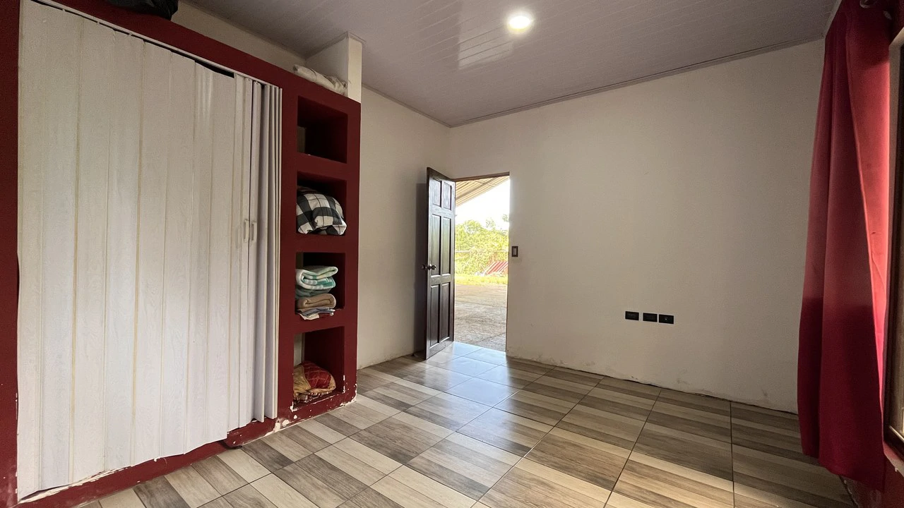 House For Sale in San Pedro - photo 10