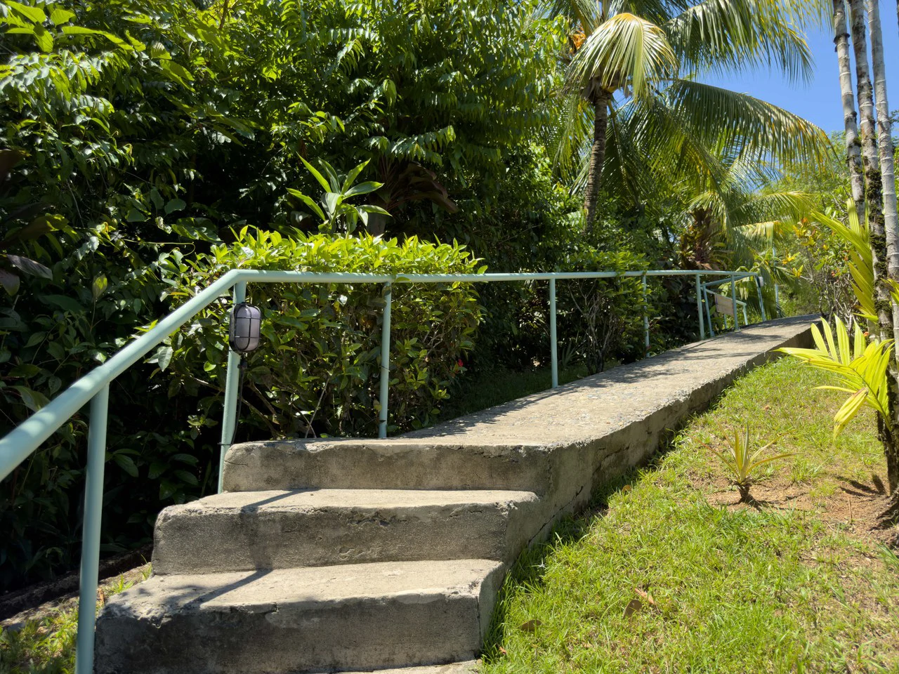 Commerical Property with 4 Ocean View Rental Units in Ojochal - Gallery image 25