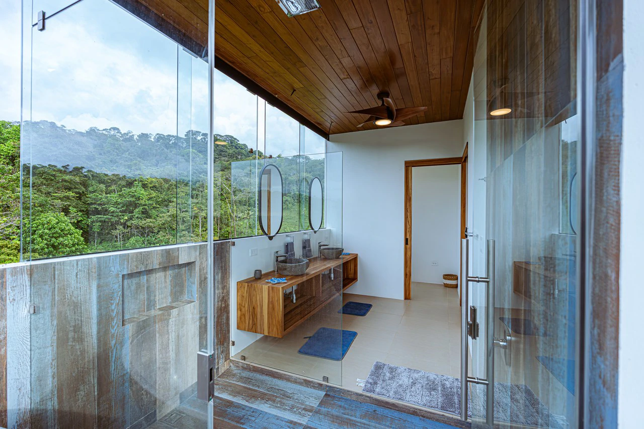 Casa Las Brisas Stunning Whale’s Tail Ocean View Home in Uvita - Gallery image 48