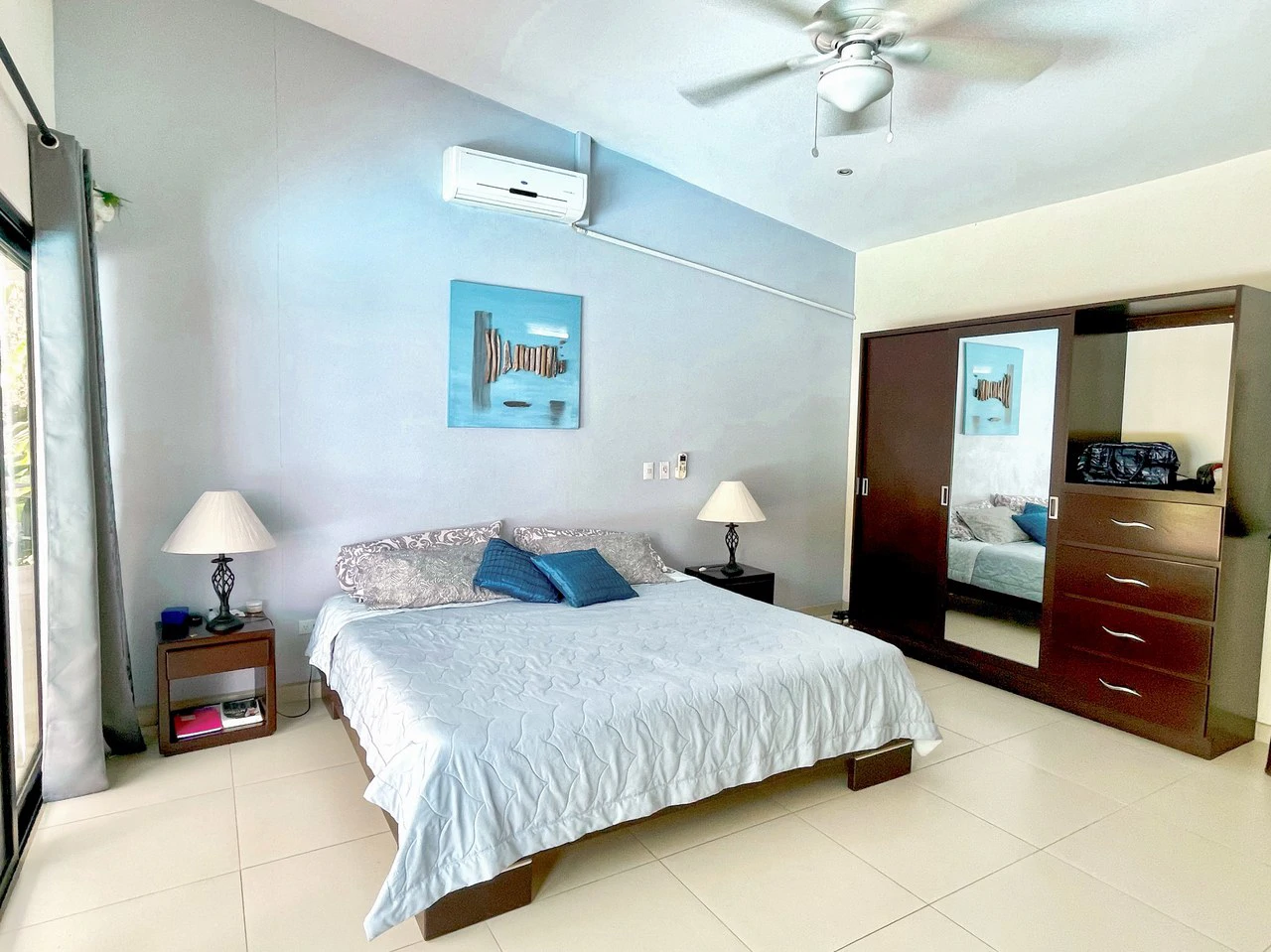 2.24 ACRES – 7 Bedrooms Ocean View Boutique Hotel With Two Pools, 5 Minutes to Uvita, Multiple Rental Options!! - Gallery image 29