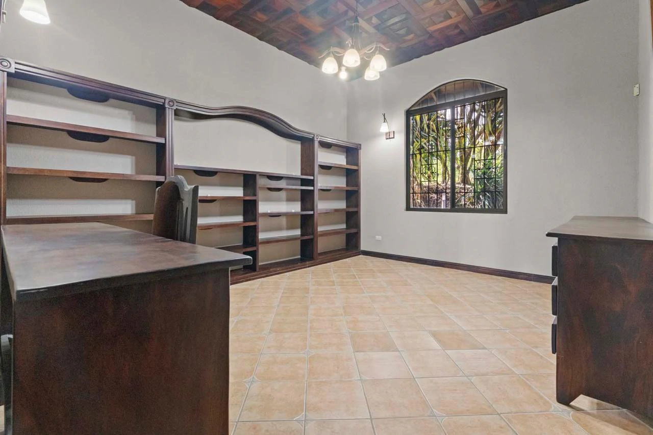 Celebrity Home with Spectacular Views: Seller Financing With 50% Down-Contact Us For More Information - Gallery image 21