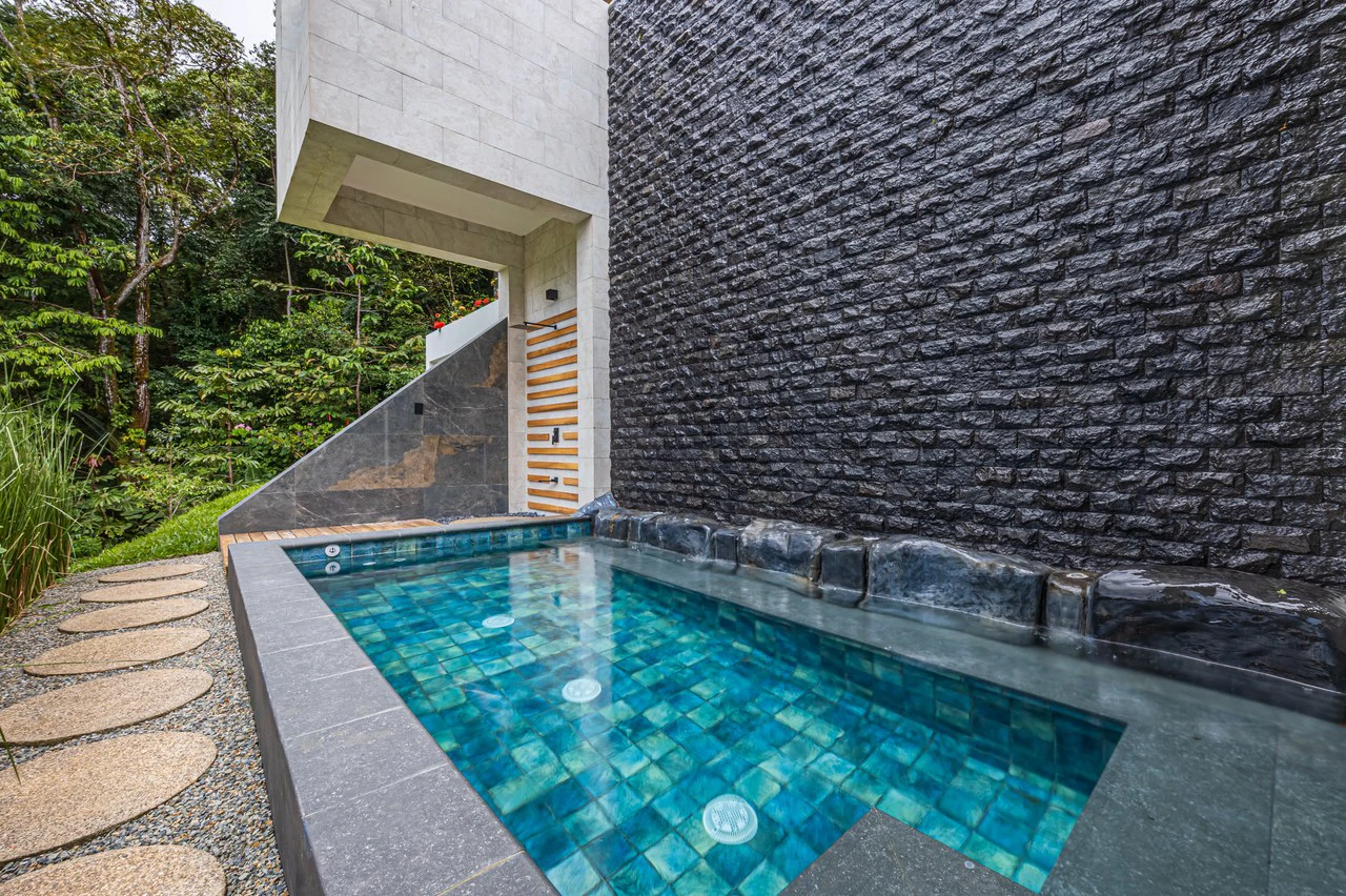 Casa Koules: Architectural 5-Bedroom Oceanview Estate in Prestigious Costa Verde Estates - Gallery image 61