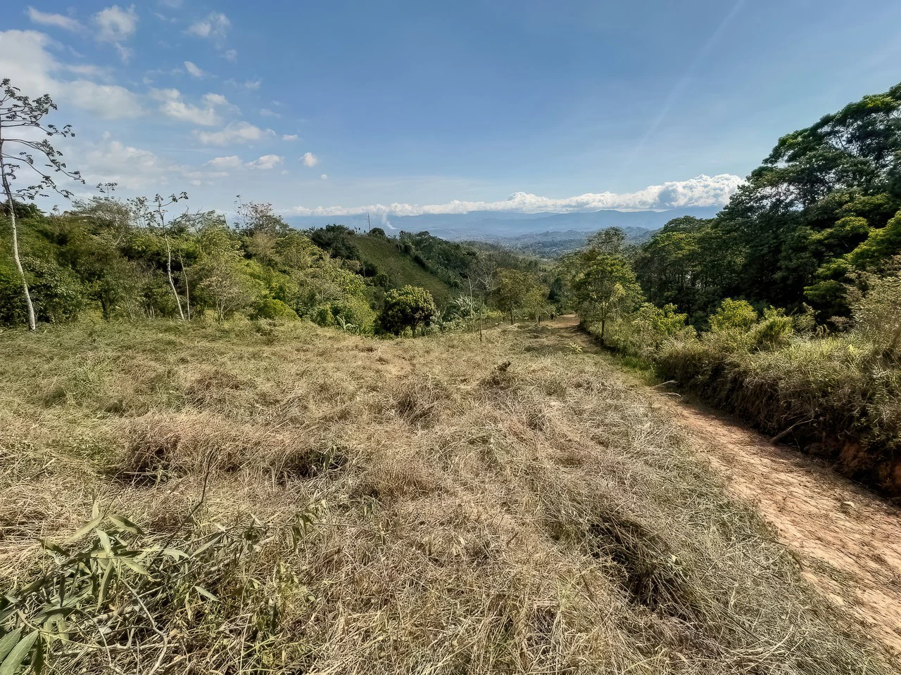 Valley View Lot in Quebradas, Pérez Zeledón.: Mountain Home Construction Site For Sale in Quebradas - Gallery image 10