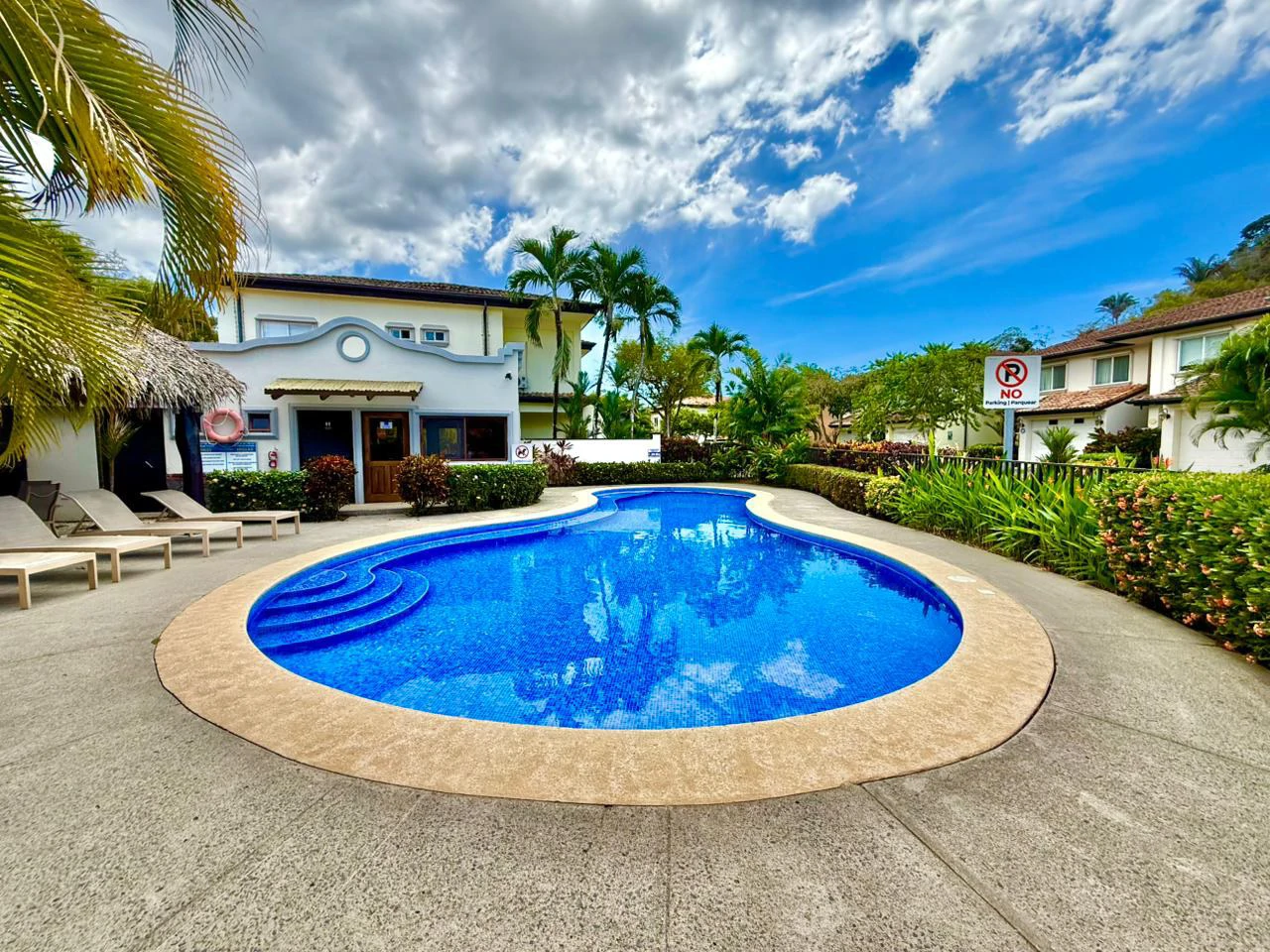 Home in Gated Community Las Nubes - Gallery image 23
