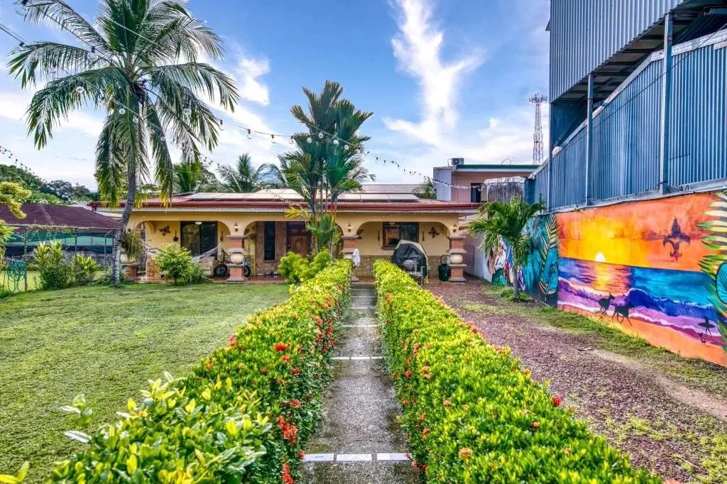 Discover this beautiful property in the heart of Jaco, a home built in the classic Costa Rican style - Gallery image 2