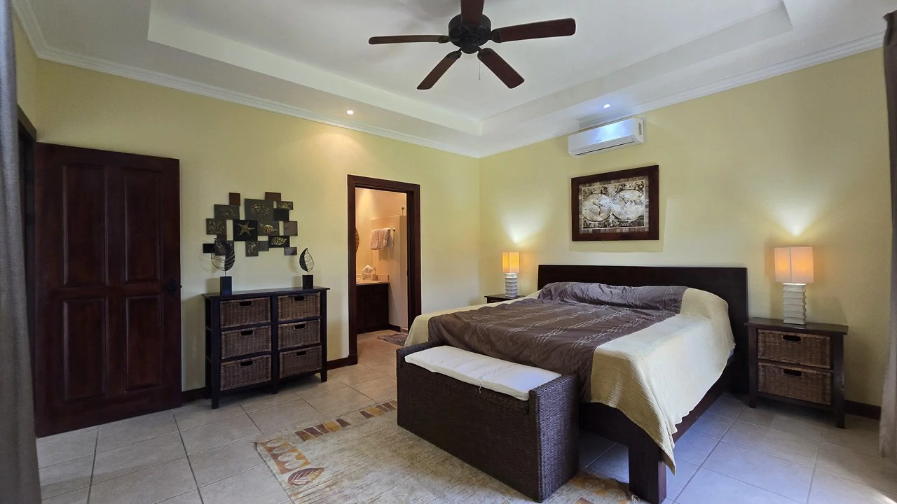 Casa Tropical: Best entry into highly sought after community! - Gallery image 50