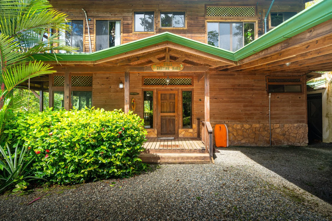 VILLA KRISTINA MARIA - 3.84 ACRES - PERLA DE BALLENA ESTATES: Mountain House For Sale in Bahía Ballena - Gallery image 6