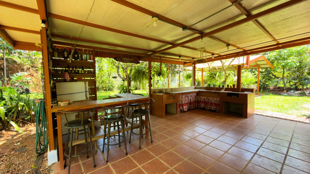 Countryside House For Sale in Cajon - Gallery image 12