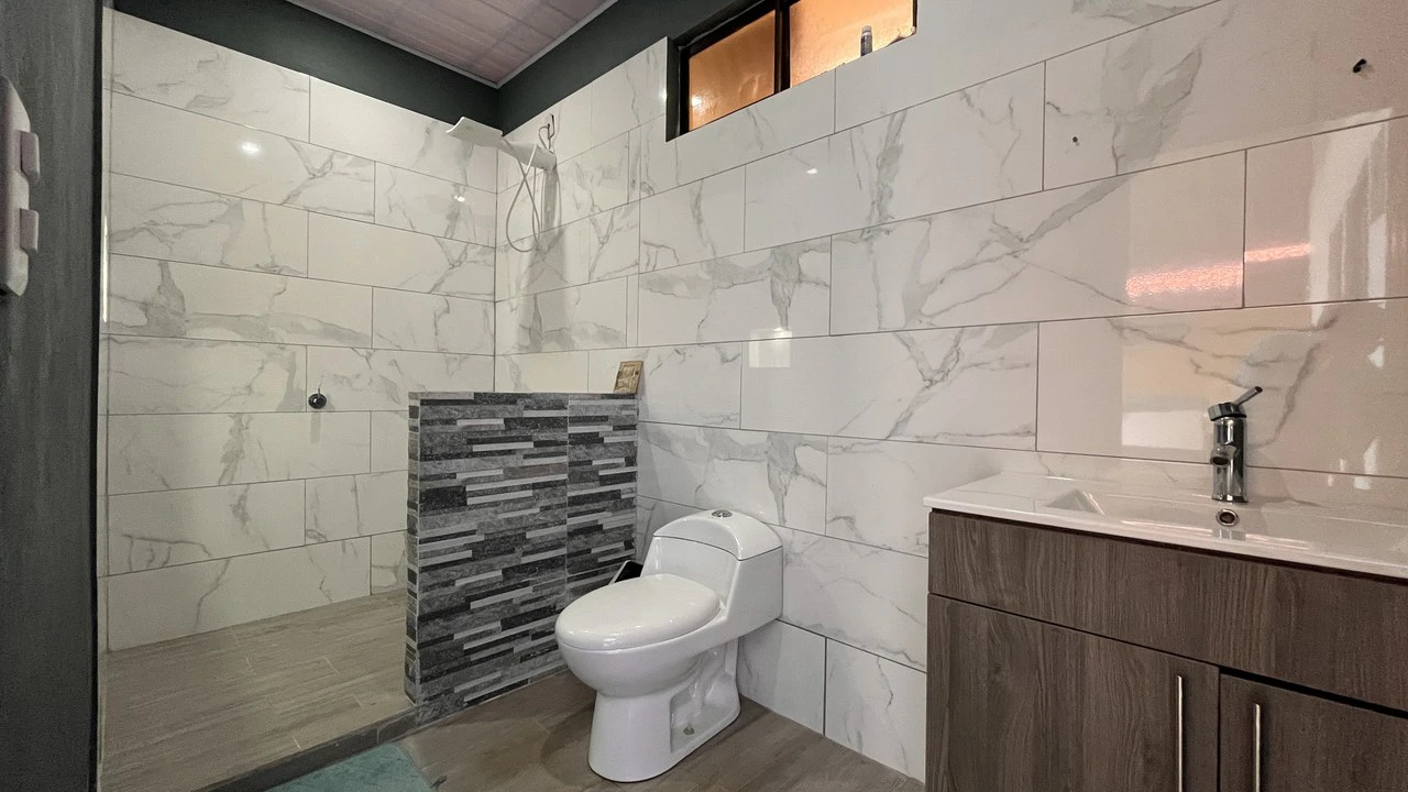 House For Sale in San Pedro - photo 9