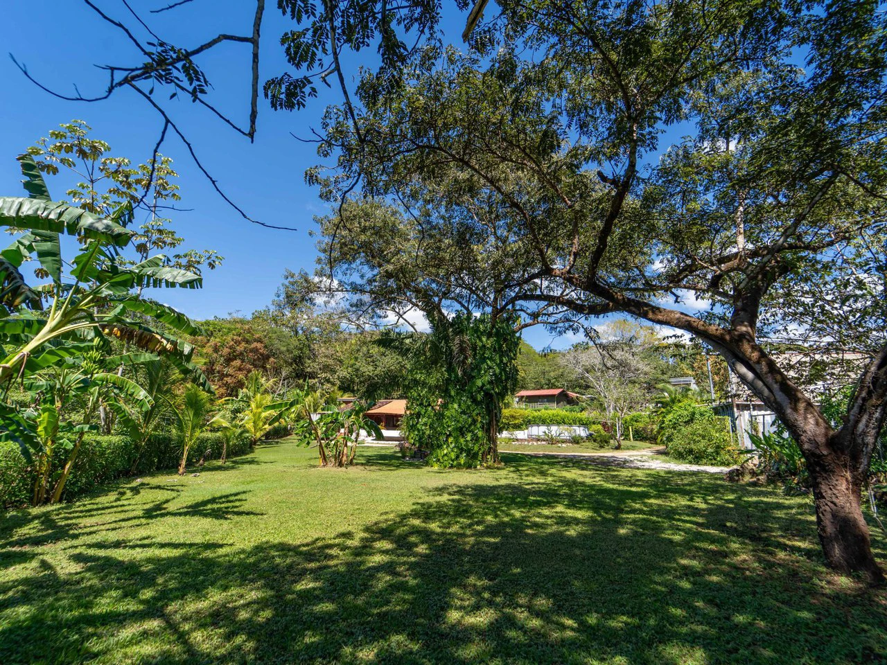Rancho Paraiso: 3BR Home Plus Apt with Room to Expand - Gallery image 4