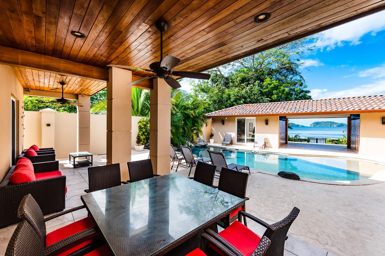Casa Oltmann: Beach Front Mansion - Gallery image 3