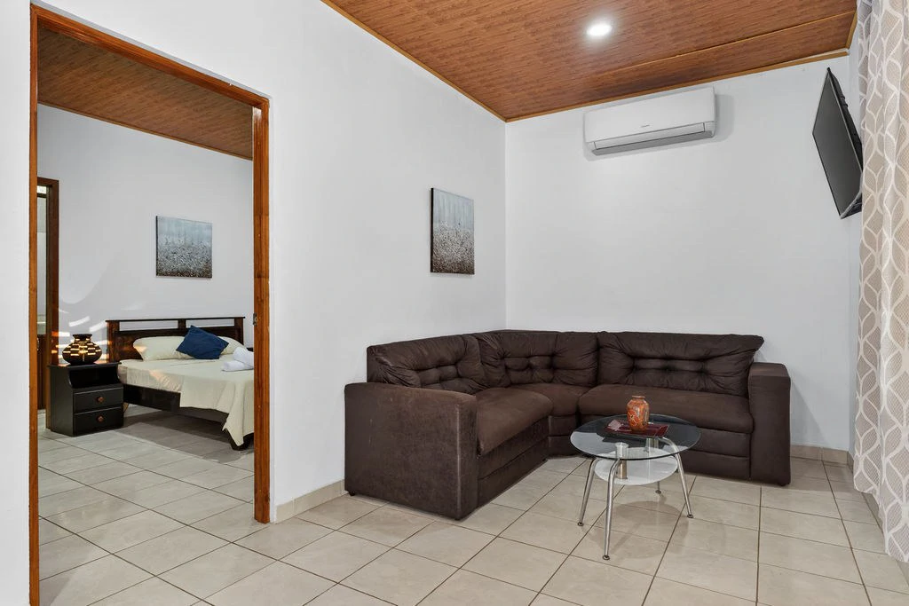 Villa Los Monos: High-Income 9-Unit Rental Property Near Playa Grande - Gallery image 6