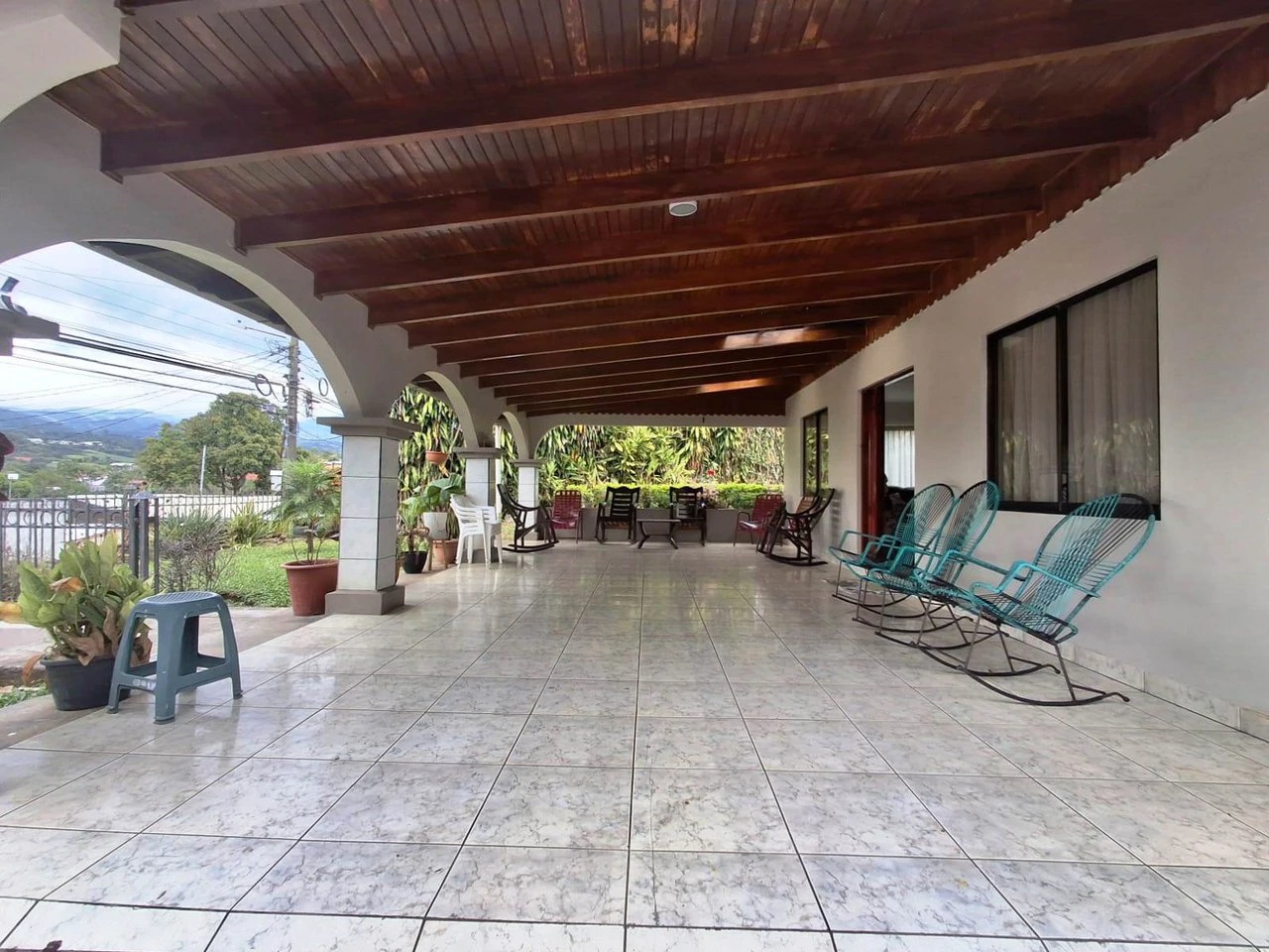 Casa Convenience: Grecia Garden Home on Large Lot + Rental Apartment! - Gallery image 6