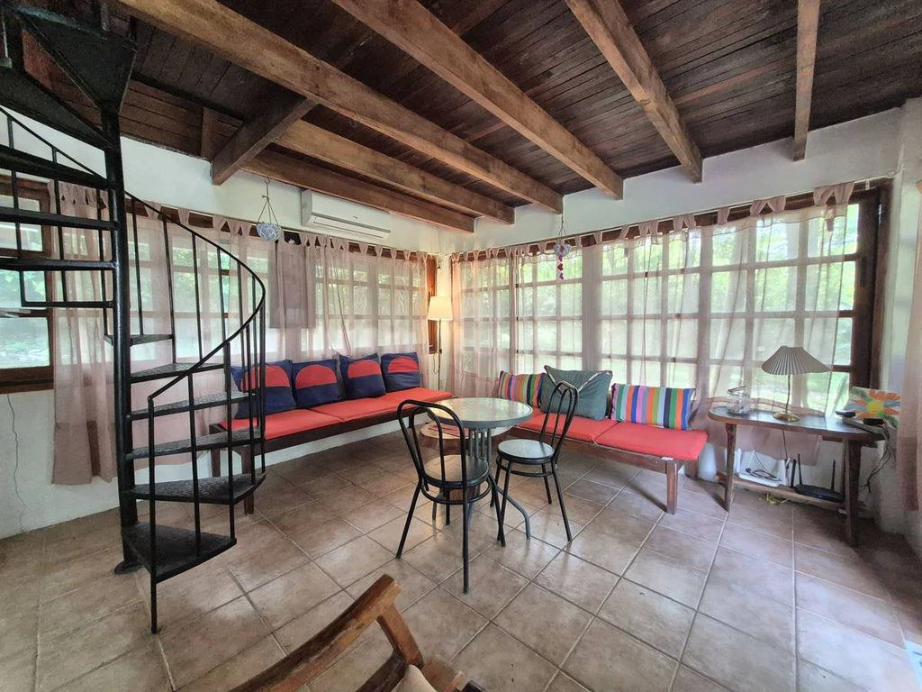 Casa Verde Norouz: Renovated 2-Bedroom Home with Independent Guest Cottage Just 3 Minutes from Sámara - Gallery image 30