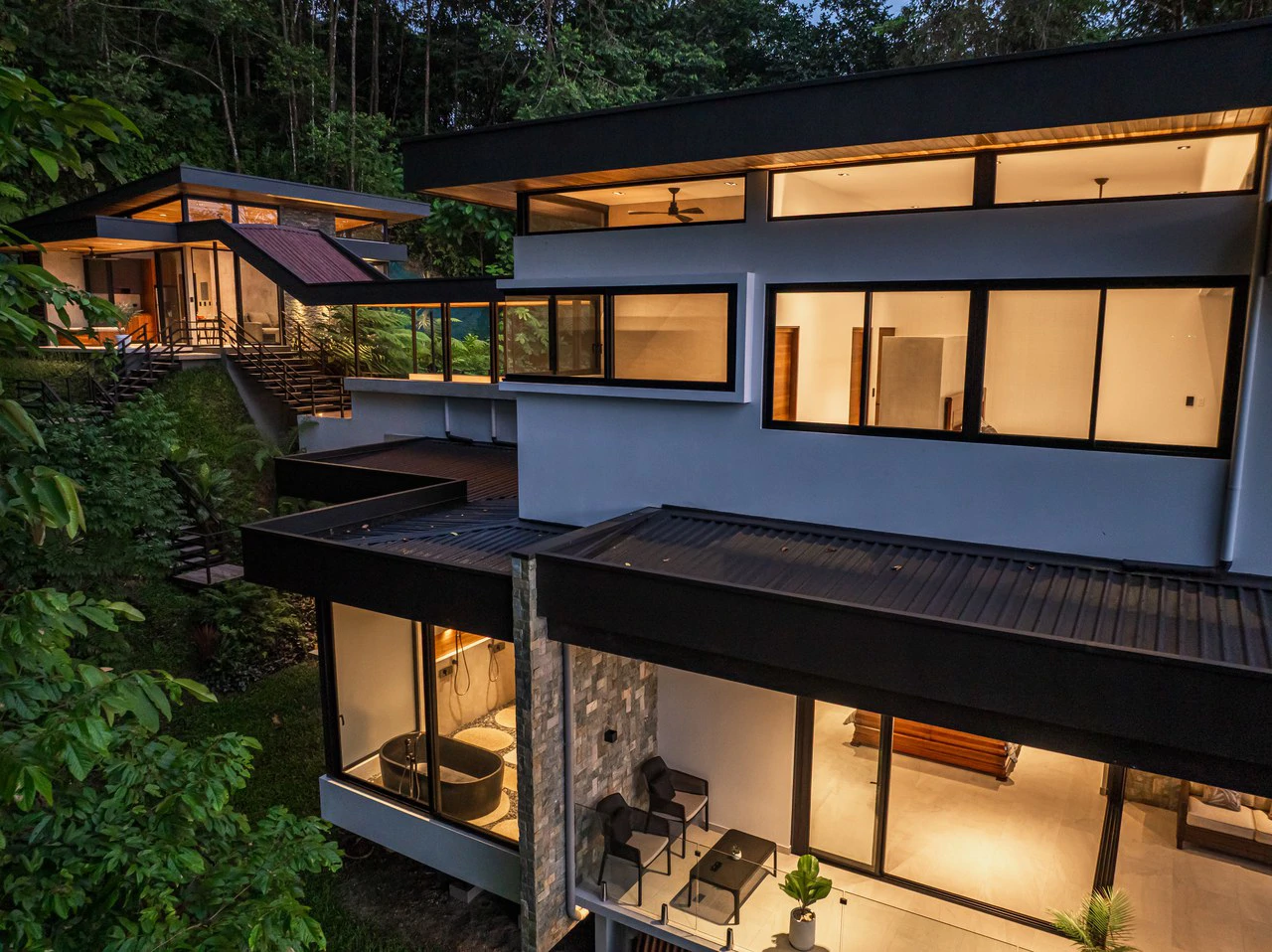 Casa Koules: Architectural 5-Bedroom Oceanview Estate in Prestigious Costa Verde Estates - Gallery image 79