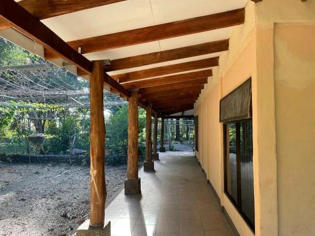 Terreno de 2,600 metros con dos casas: House in Belen, Guanacaste - Gallery image 5