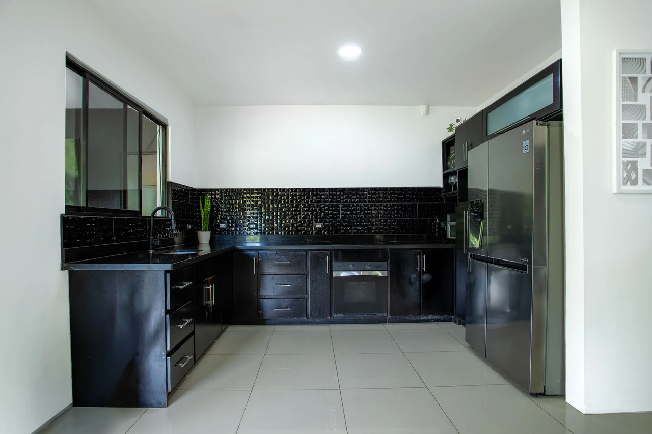 Modern Single-Level Home with Terrace and Garden in Hacienda Natura - Gallery image 7