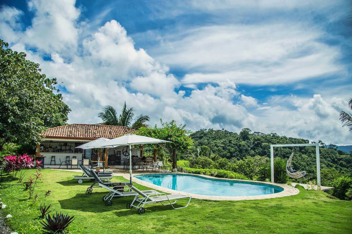 Peaceful Retreat Hotel & Restaurant: Unique Boutique Hotel with Restaurant & Bar - Panoramic Ocean and Mountains Views near Playa Carrillo