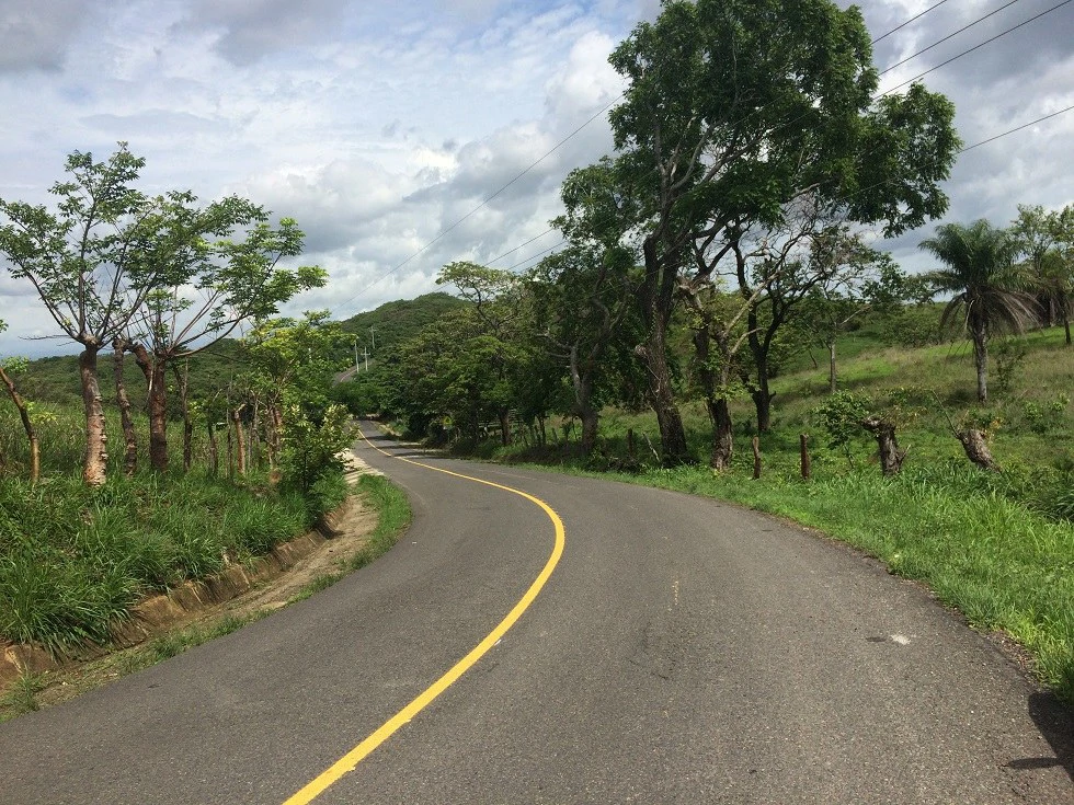 Mountain Property for Sale with charming 360º views of Guayabos Valley and the Volcanoes - Gallery image 4