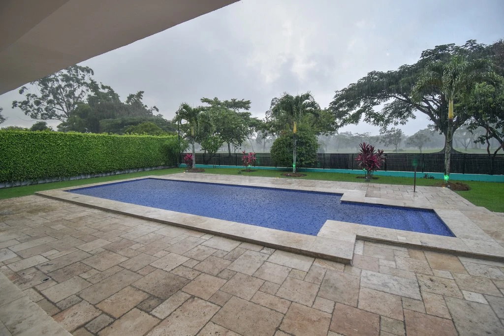 House For Sale in Lindora - Gallery image 9