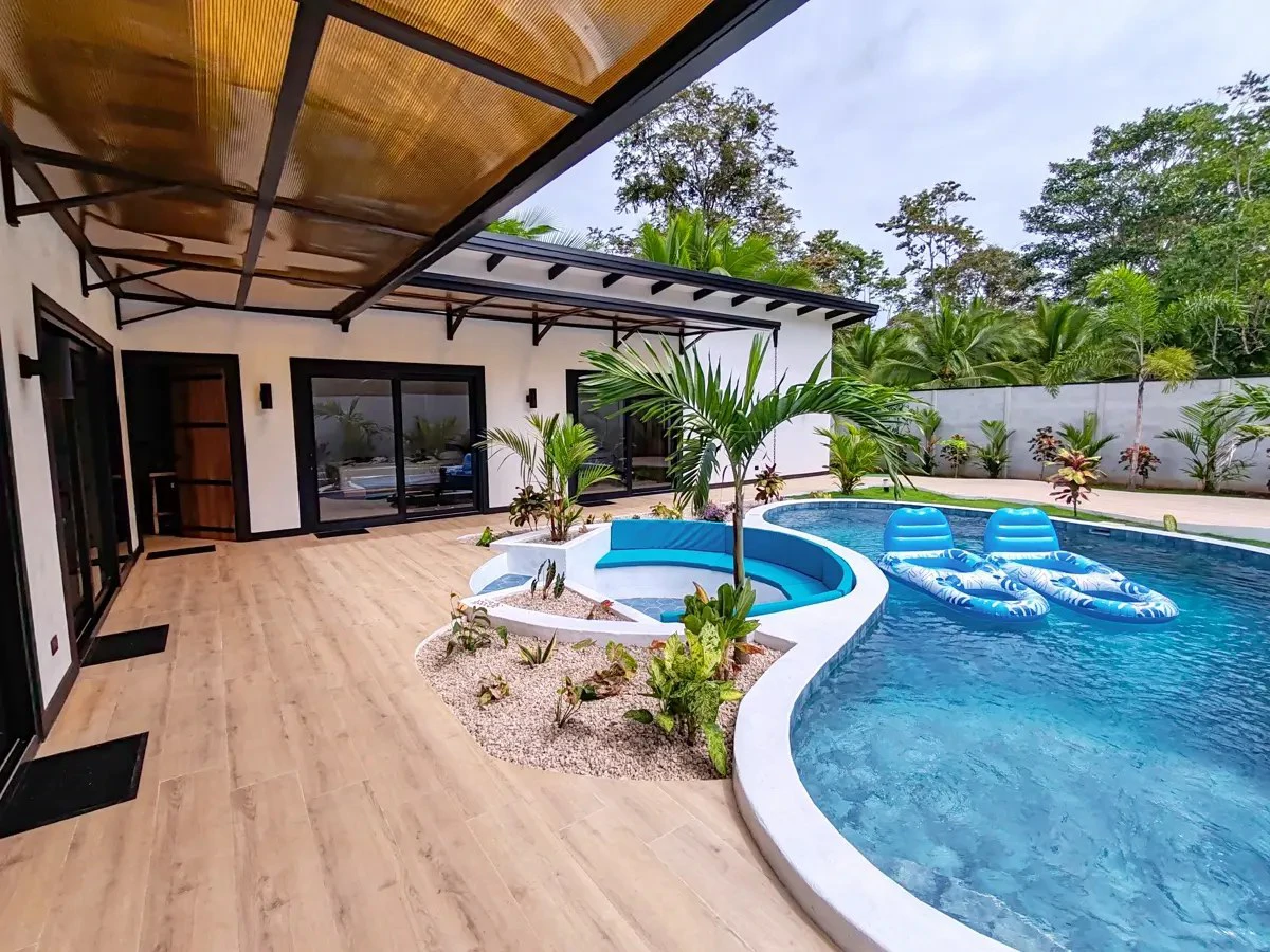 ID 1054: Playa Negra Guest House - Modern 2 Bedroom Home with Pool - photo 3