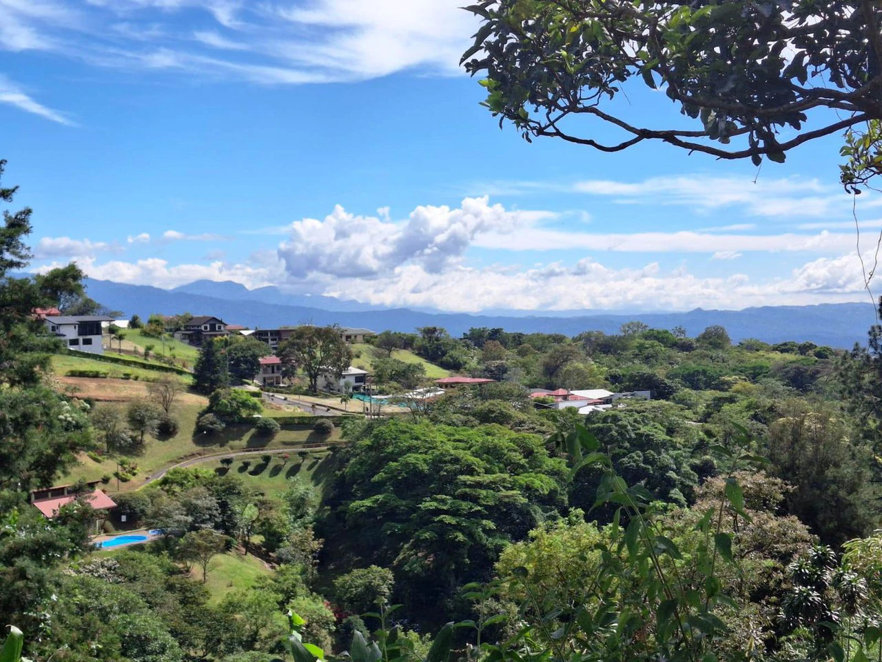Awesome Property!: 2 Homes...Large Lot...and Views! - Gallery image 2