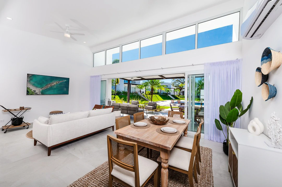 The Enclave: Ultra-Modern 3 Bedroom Villa Located Minutes From the Beach! - Gallery image 24
