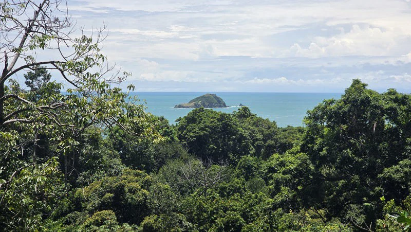 Ocean View Lot in Manuel Antonio Prime Location, Walk to the Beach